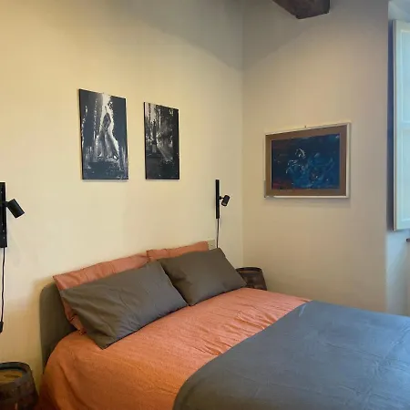 Glamorous - Historic Il Serraglio Apartment